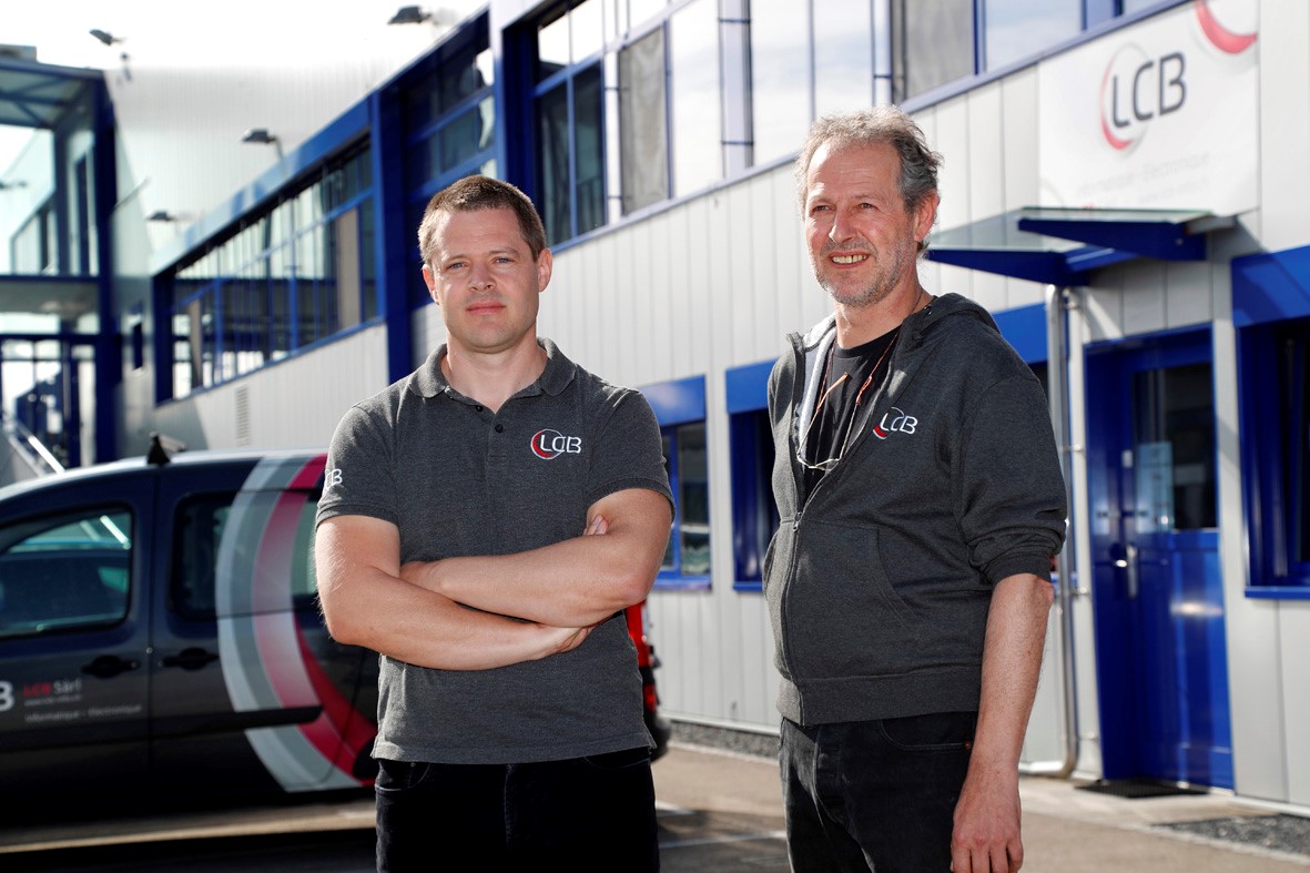DM_OM_BUS LCB